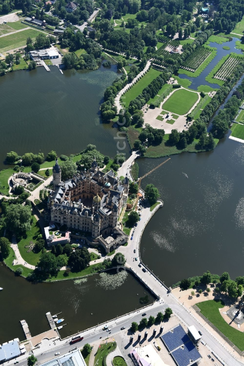 Aerial photograph Schwerin - Schwerin Castle in the state capital of Mecklenburg-Western Pomerania