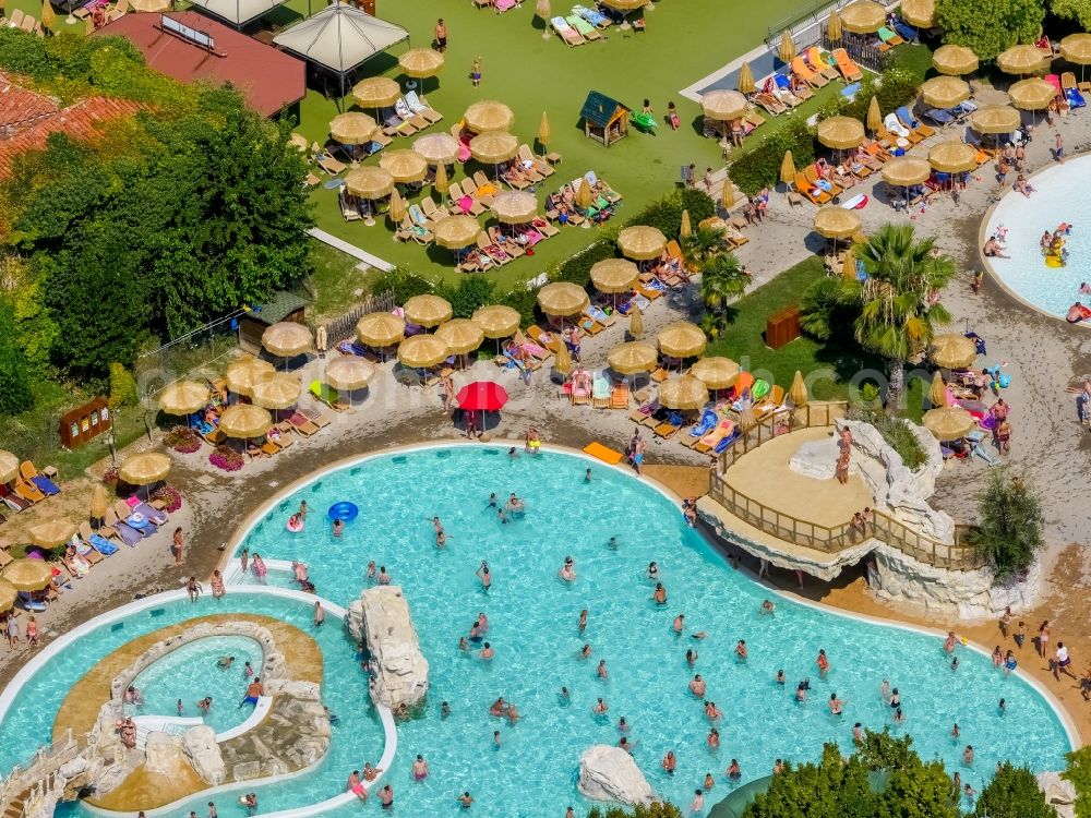 Aerial photograph Fossalta - Swimming pool of the campsite Clodia in Veneto, Italy