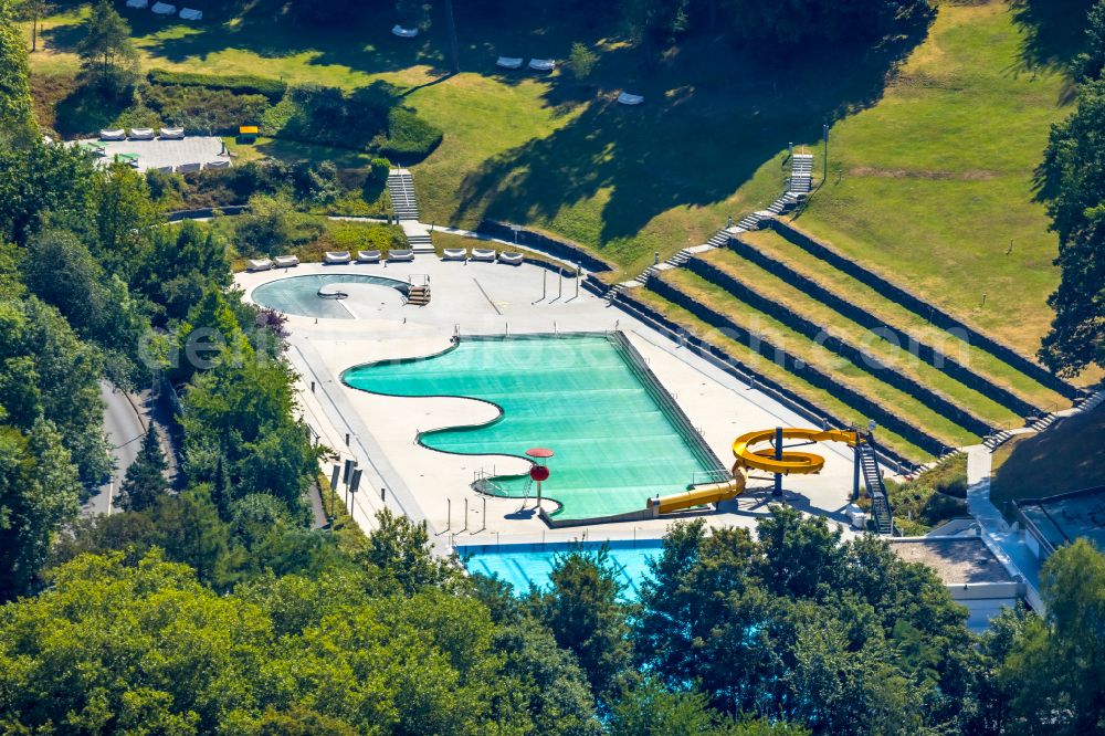 Witten from the bird's eye view: Swimming pool of the of Freibad Annen on Herdecker Street in Witten at Ruhrgebiet in the state North Rhine-Westphalia, Germany