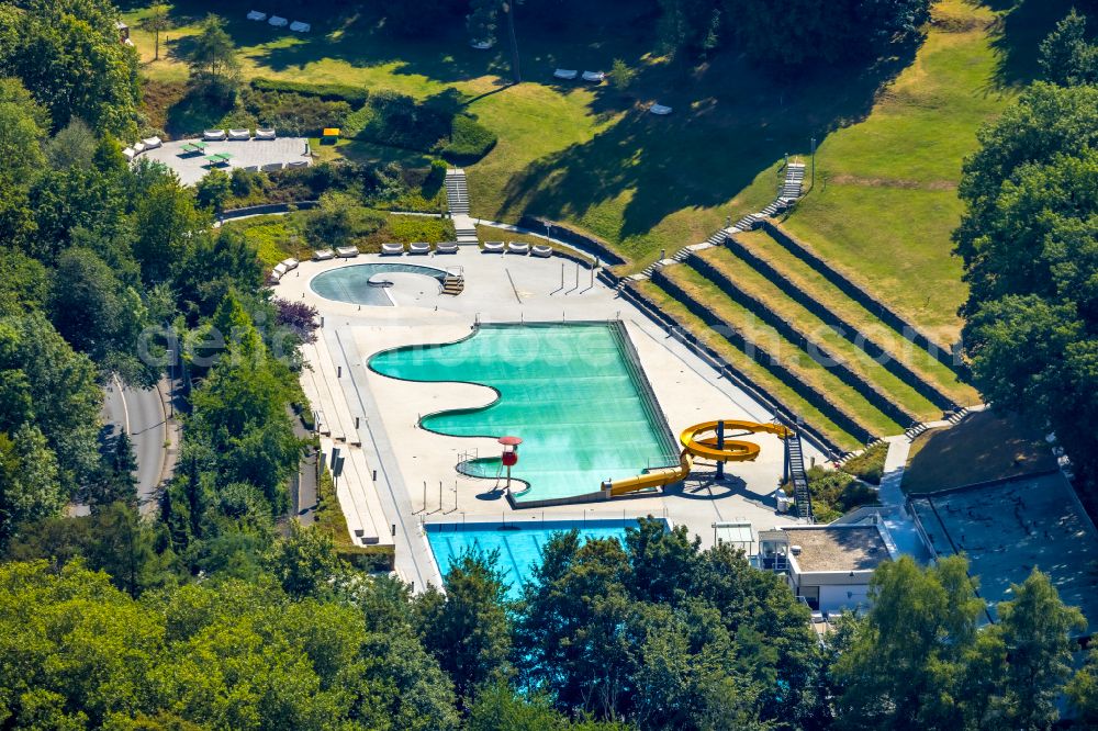 Aerial image Witten - Swimming pool of the of Freibad Annen on Herdecker Street in Witten at Ruhrgebiet in the state North Rhine-Westphalia, Germany