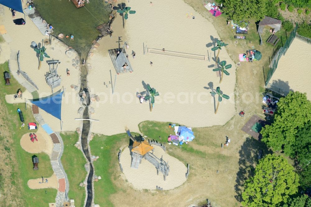 Aerial photograph Helingen - Spa and swimming pools at the swimming pool of the leisure facility Waterpark in Helingen in the state Lower Saxony