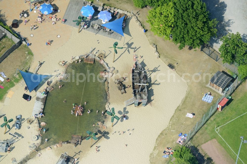 Helingen from above - Spa and swimming pools at the swimming pool of the leisure facility Waterpark in Helingen in the state Lower Saxony