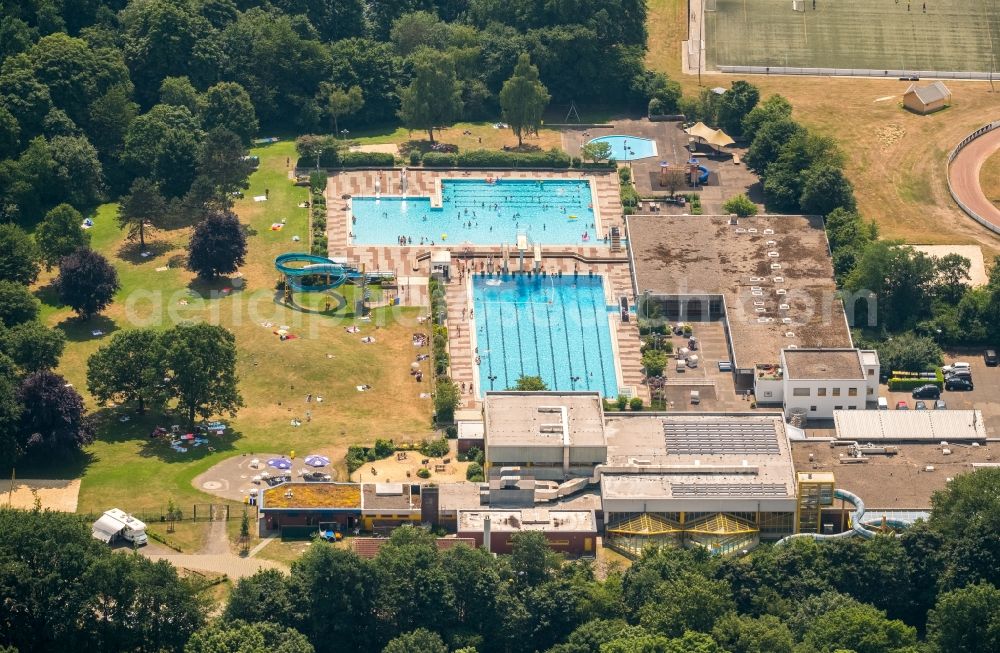 Haltern am See from the bird's eye view: Swimming pool of the Aquarell on Hullerner Strasse in Haltern am See in the state North Rhine-Westphalia, Germany