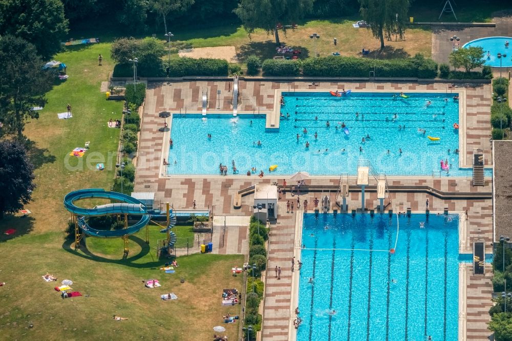 Aerial image Haltern am See - Swimming pool of the Aquarell on Hullerner Strasse in Haltern am See in the state North Rhine-Westphalia, Germany