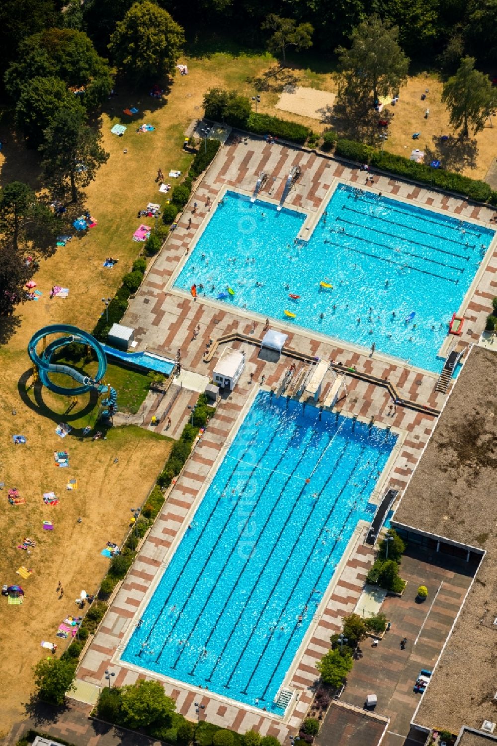 Haltern am See from the bird's eye view: Swimming pool of the Aquarell on Hullerner Strasse in Haltern am See in the state North Rhine-Westphalia, Germany