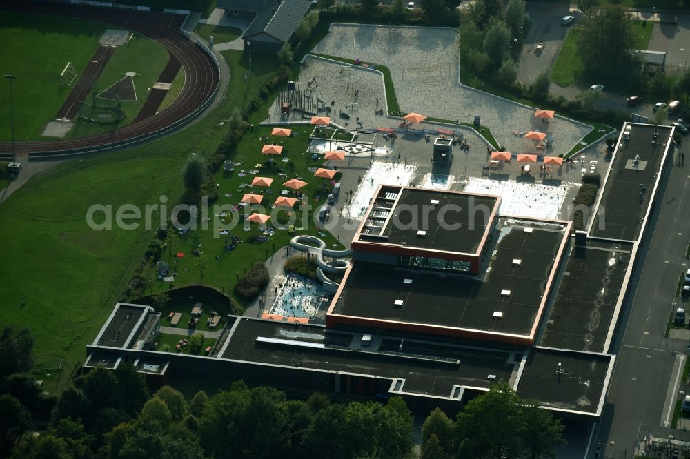 Aerial image Aurich - Swimming pool and beach of the lido De Baalje Am Ellernfeld in Aurich in the state Lower Saxony