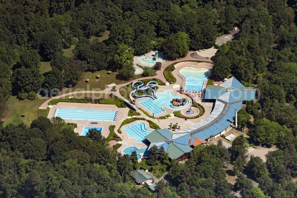 Wörth am Rhein from the bird's eye view: Swimming pool of the Badepark in Woerth am Rhein in the state Rhineland-Palatinate, Germany