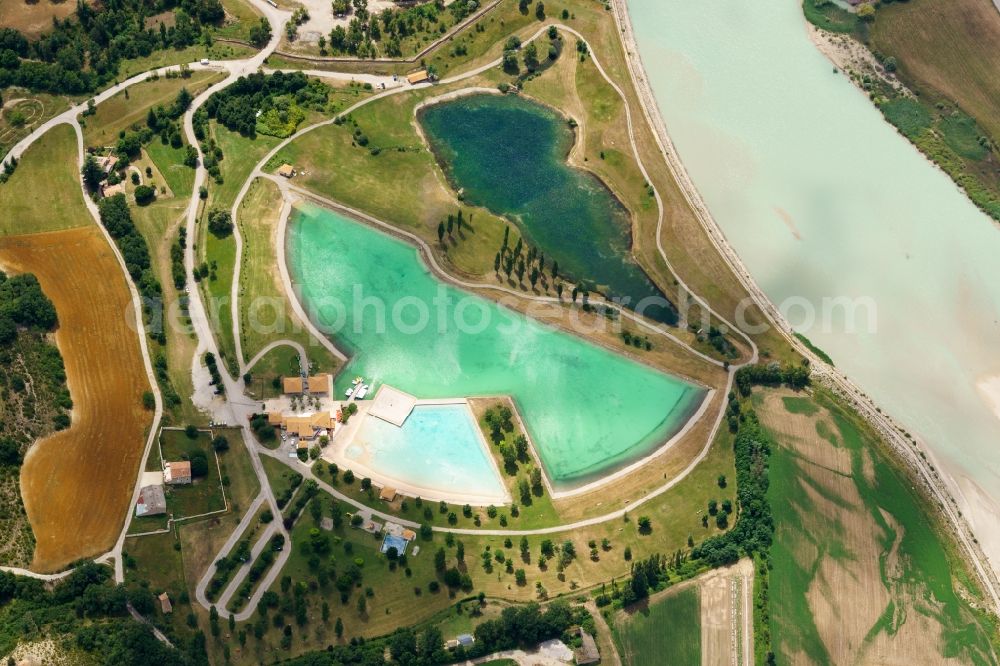 Aerial photograph Serres - Swimming pool of the Base de Loisirs de la Germanette in Serres in Provence-Alpes-Cote d'Azur, France