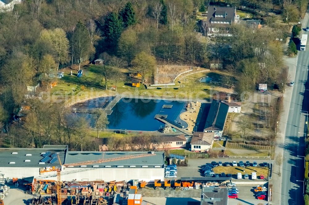 Menden (Sauerland) from the bird's eye view: Swimming pool of the Bieberkamp in the district Lendringsen in Menden (Sauerland) in the state North Rhine-Westphalia