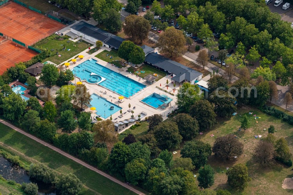 Aerial image Emmendingen - Swimming pool of the in Emmendingen in the state Baden-Wuerttemberg, Germany