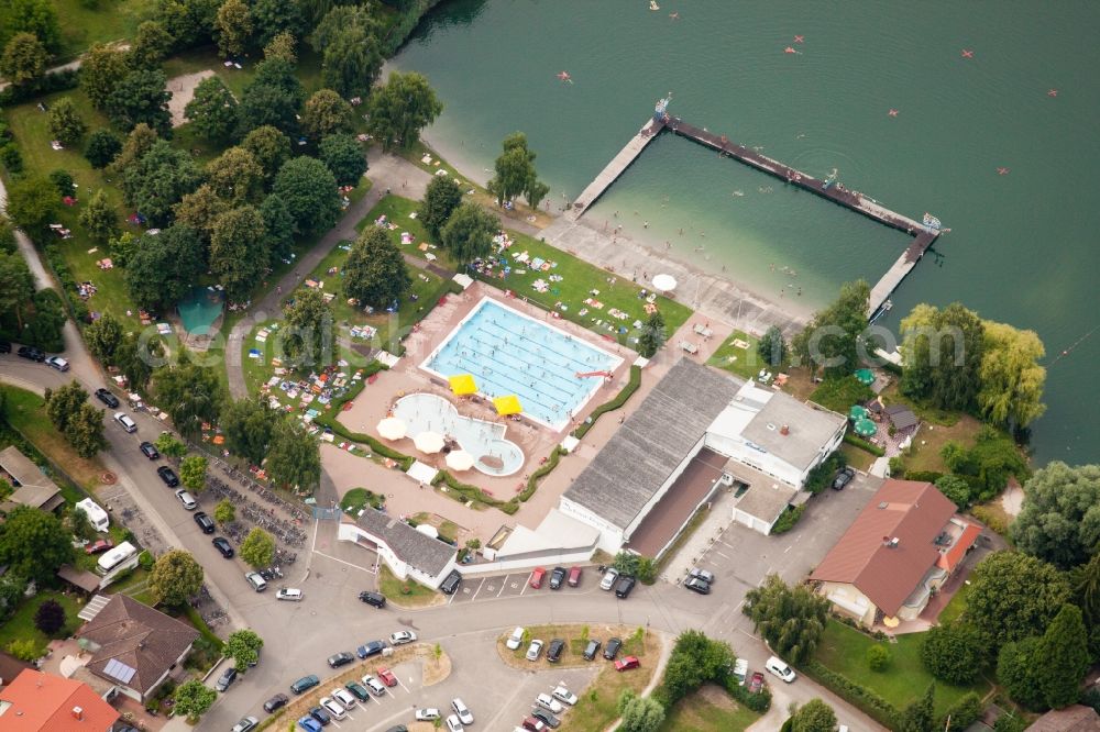 Philippsburg from above - Swimming pool of the Ernst-Freyer-Bad in Philippsburg in the state Baden-Wuerttemberg