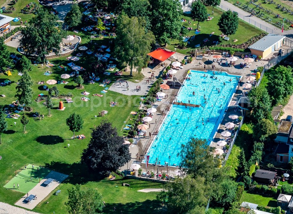 Aerial photograph Ettenheim - Swimming pool of the Ettenheim in Ettenheim in the state Baden-Wuerttemberg, Germany