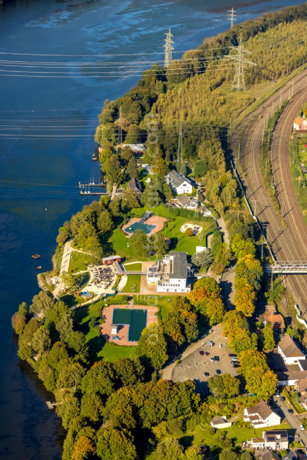 Hagen from above - Swimming pool of the - Familienbad on Seestrasse in the district Hengstey in Hagen in the state North Rhine-Westphalia, Germany