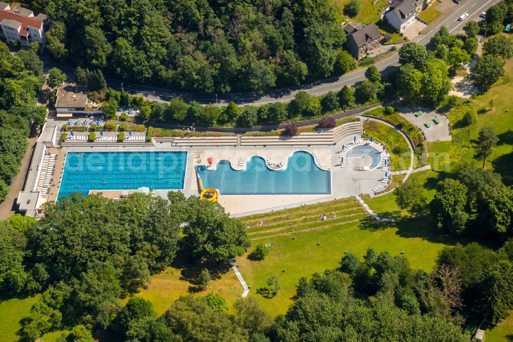 Witten from above - Swimming pool of the of Freibad Annen on Herdecker Str in Witten in the state North Rhine-Westphalia, Germany