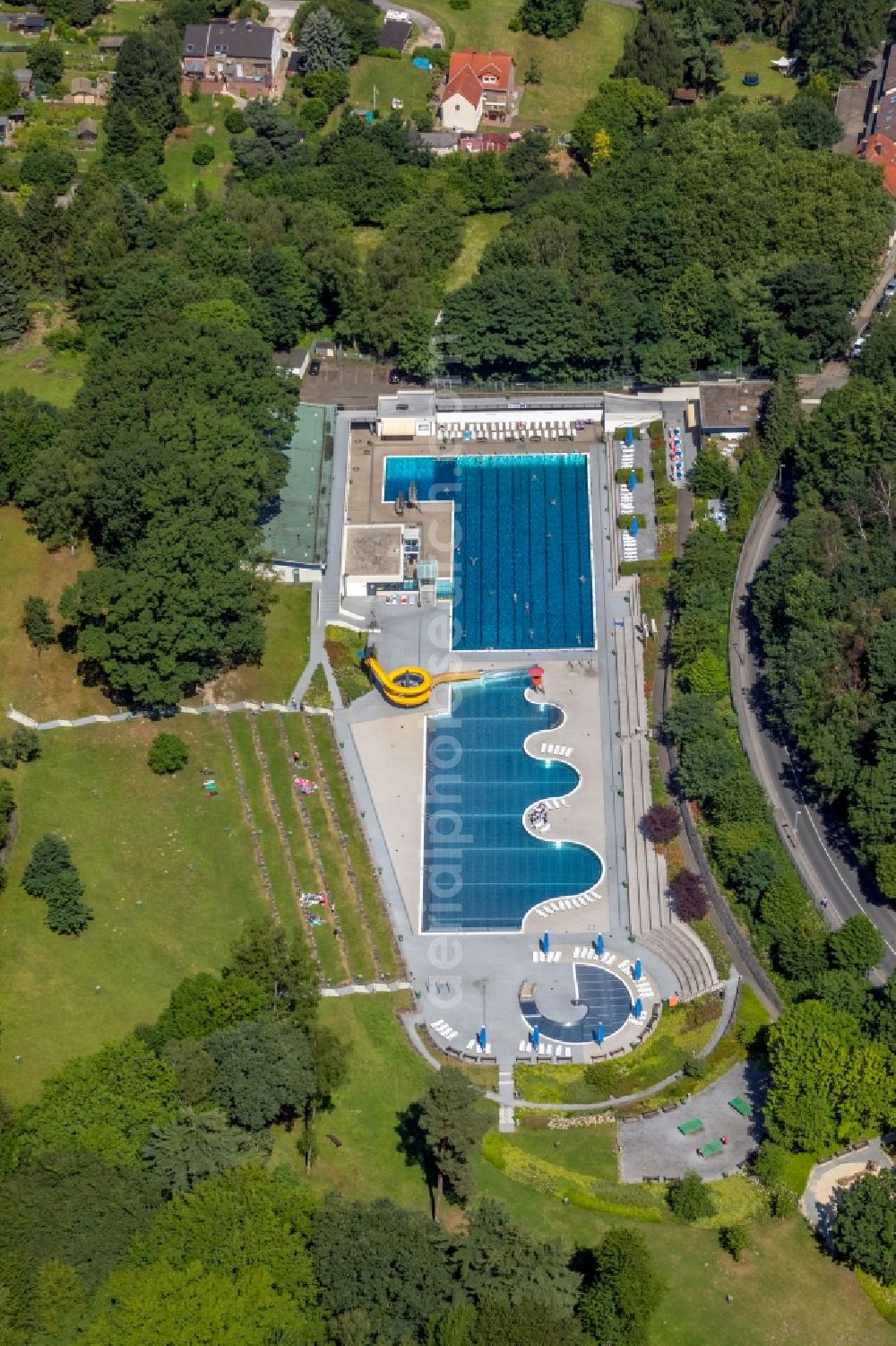 Aerial photograph Witten - Swimming pool of the of Freibad Annen on Herdecker Str in Witten in the state North Rhine-Westphalia, Germany