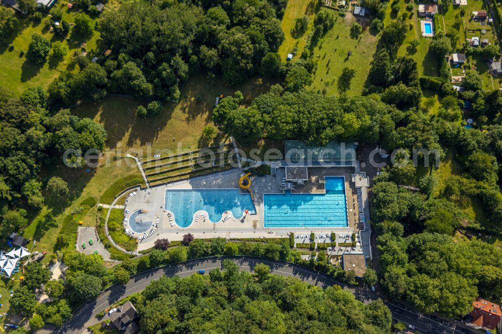 Witten from above - Swimming pool of the of Freibad Annen on Herdecker Street in Witten in the state North Rhine-Westphalia, Germany