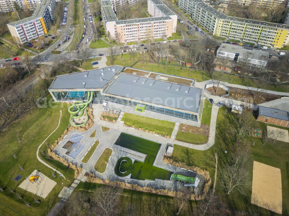 Aerial photograph Dresden - Swimming pool of the Freibad Prohlis on street Georg-Palitzsch-Strasse in the district Prohlis in Dresden in the state Saxony, Germany