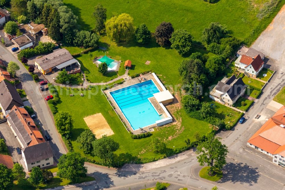 Diemelstadt from the bird's eye view: Swimming pool of the Freibad Rhoden in Diemelstadt in the state Hesse, Germany