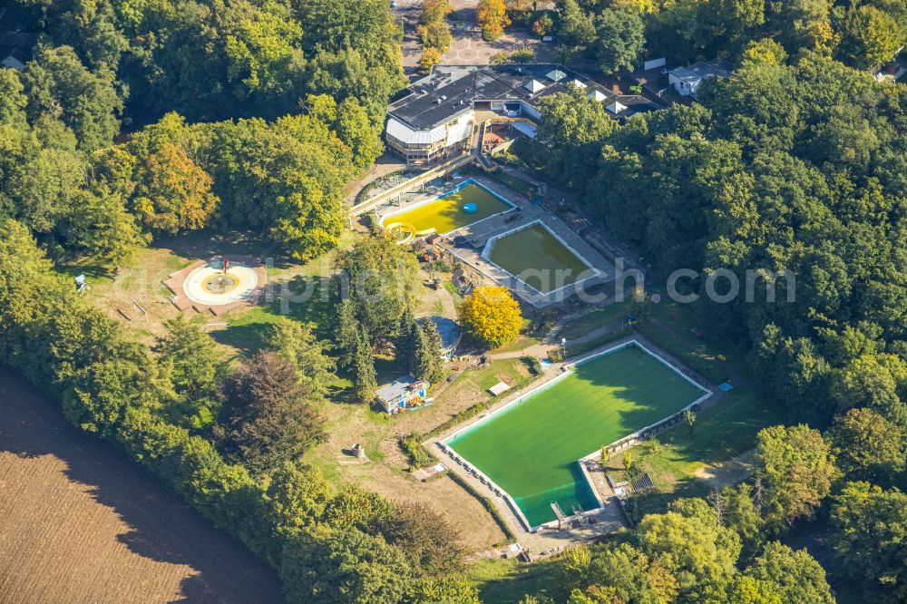 Holzwickede from the bird's eye view: Swimming pool of the Freibad Schoene Floete on Steinbruchstrasse in Holzwickede in the state North Rhine-Westphalia, Germany