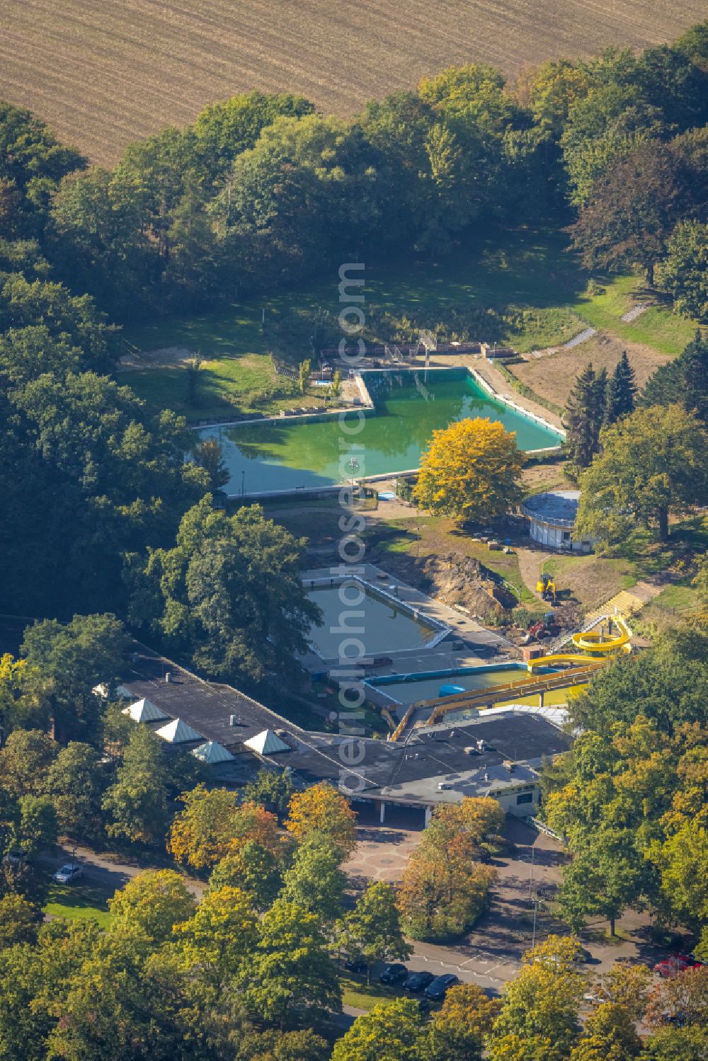 Aerial photograph Holzwickede - Swimming pool of the Freibad Schoene Floete on Steinbruchstrasse in Holzwickede in the state North Rhine-Westphalia, Germany