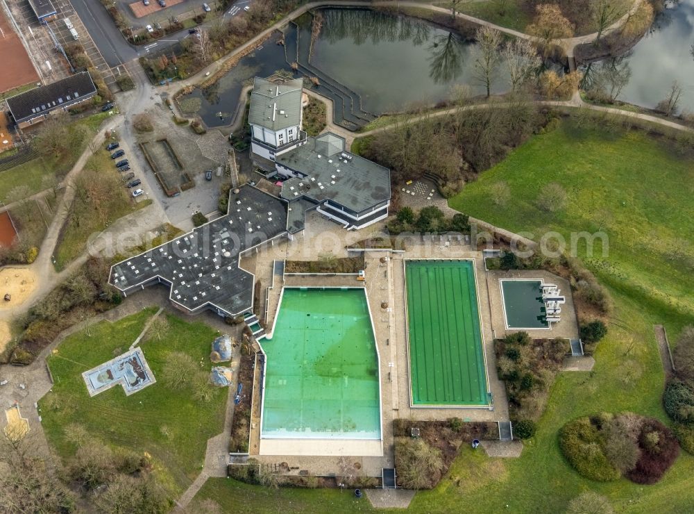 Hamm from above - Swimming pool of the Freibad Selbachpark on Kamener Strasse in the district Pelkum in Hamm at Ruhrgebiet in the state North Rhine-Westphalia, Germany