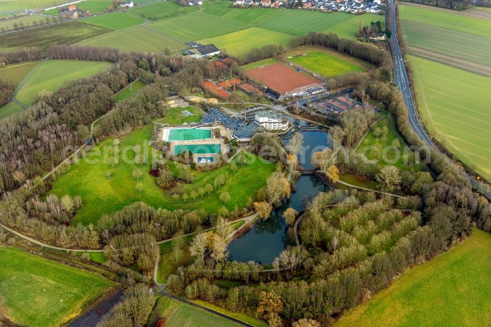 Hamm from the bird's eye view: Swimming pool of the Freibad Selbachpark on Kamener Strasse in the district Pelkum in Hamm at Ruhrgebiet in the state North Rhine-Westphalia, Germany