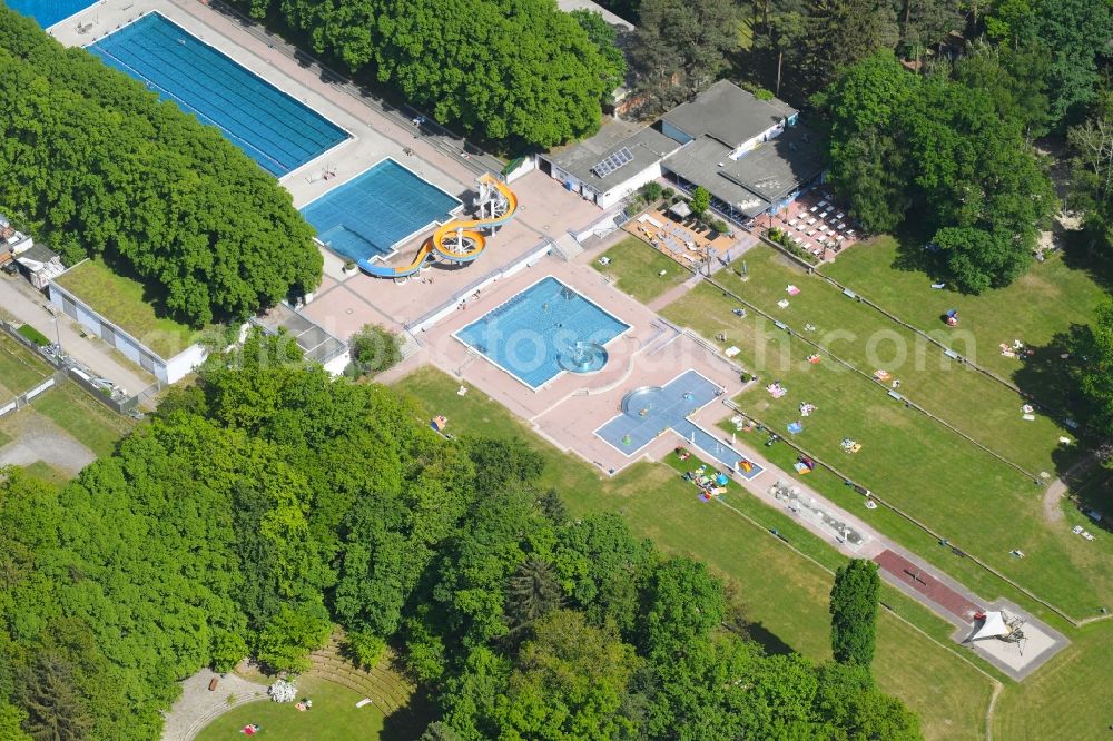 Nürnberg from above - Swimming pool of the Freibad Stadion on Hans-Kalb-Strasse in Nuremberg in the state Bavaria, Germany