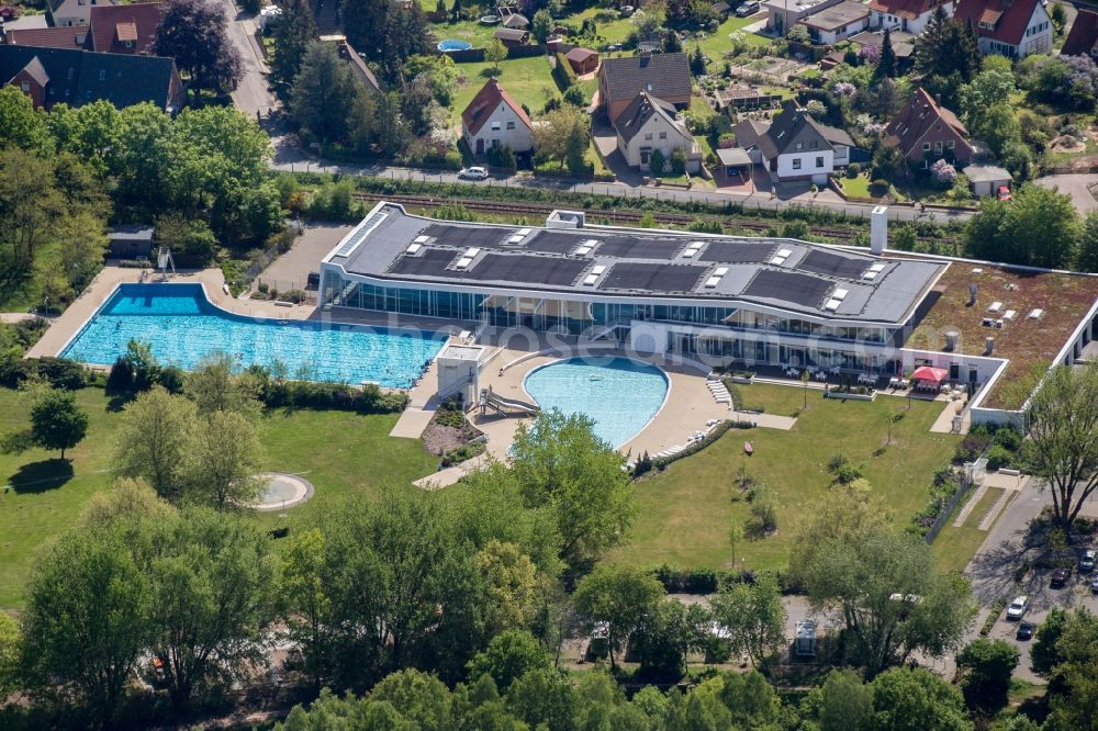 Aerial photograph Gifhorn - Swimming pool of the in Gifhorn in the state Lower Saxony, Germany