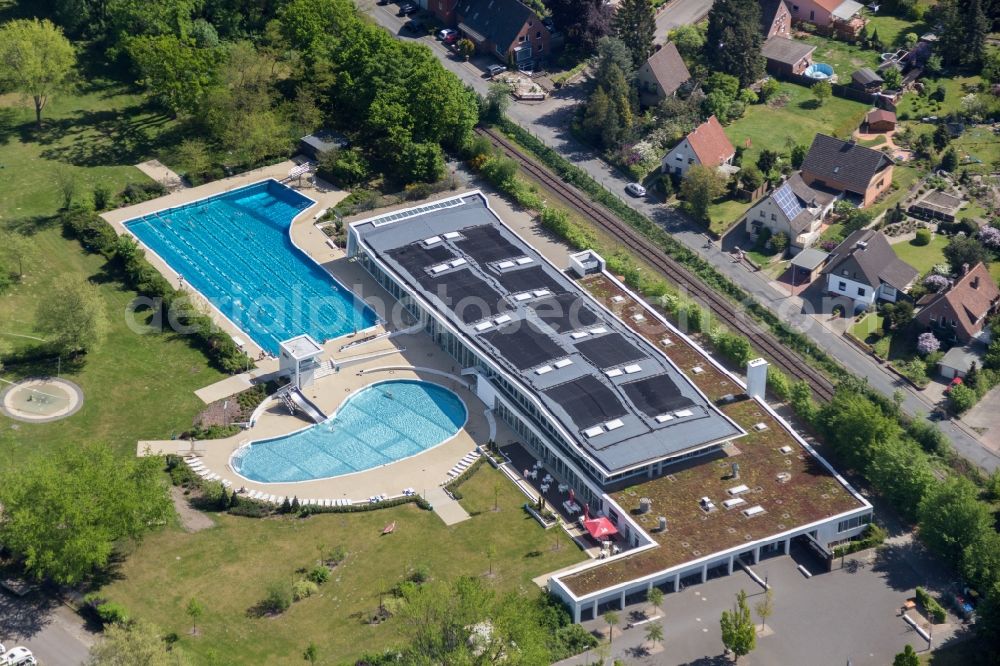 Aerial image Gifhorn - Swimming pool of the in Gifhorn in the state Lower Saxony, Germany