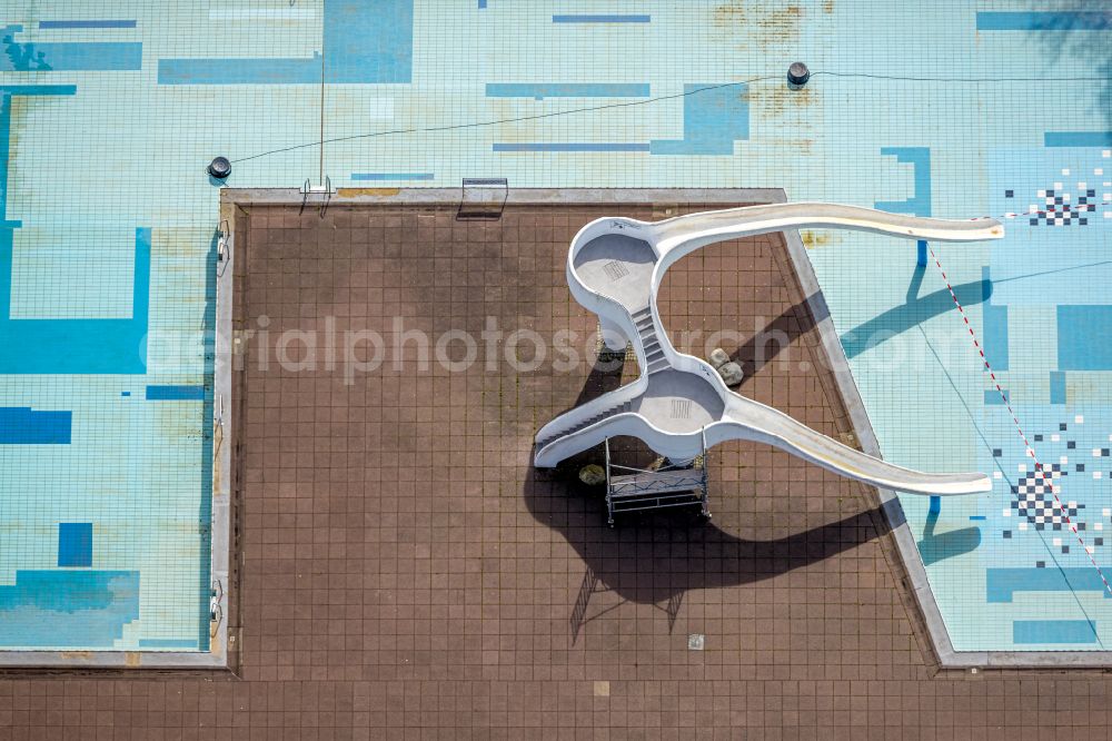 Aerial photograph Essen - swimming pool of the Grugabad in Essen in the state North Rhine-Westphalia