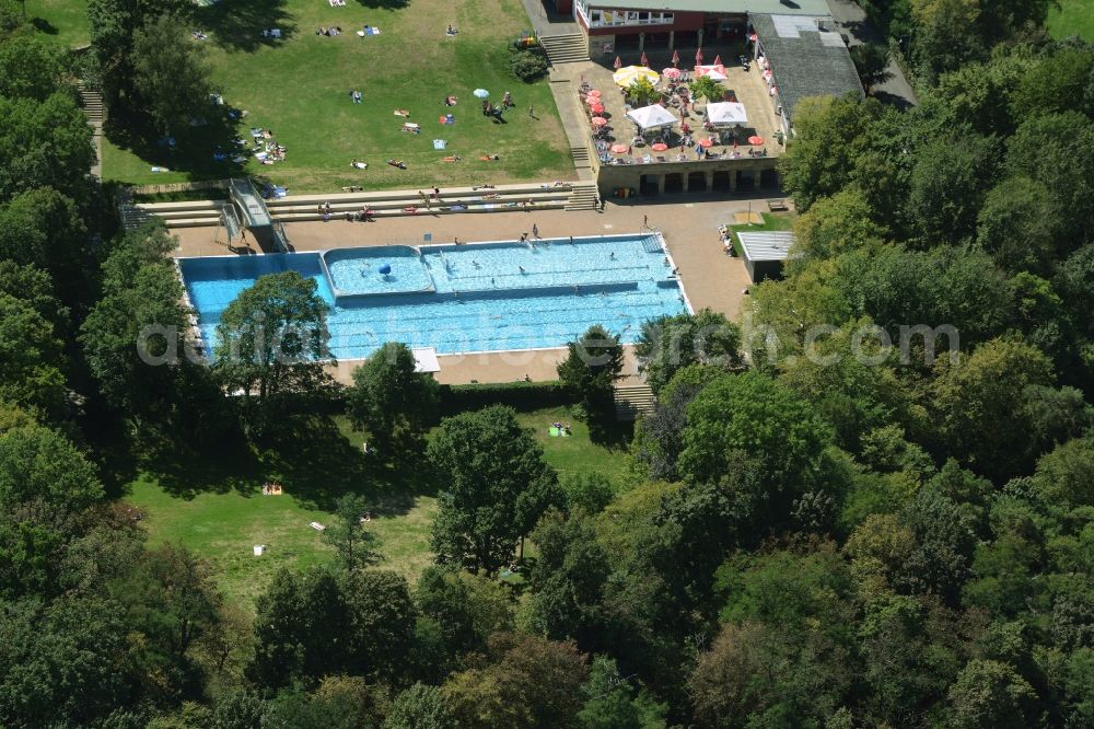 Aerial image Stuttgart - Swimming pool of the Hoehenfreibad Killesberg in Stuttgart in the state Baden-Wuerttemberg