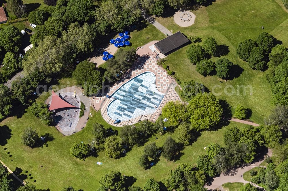 Aerial image Stuttgart - Swimming pool of the Hoehenfreibad Killesberg in Stuttgart in the state Baden-Wuerttemberg, Germany