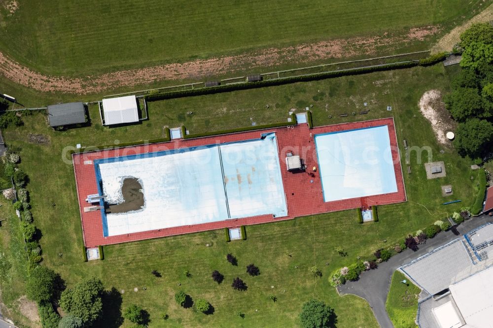 Hildburghausen from above - Swimming pool of the in Hildburghausen in the state Thuringia, Germany