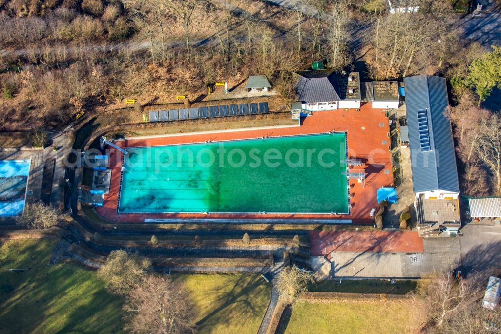 Aerial image Menden (Sauerland) - Swimming pool of the Leitmecke in Menden (Sauerland) in the state North Rhine-Westphalia