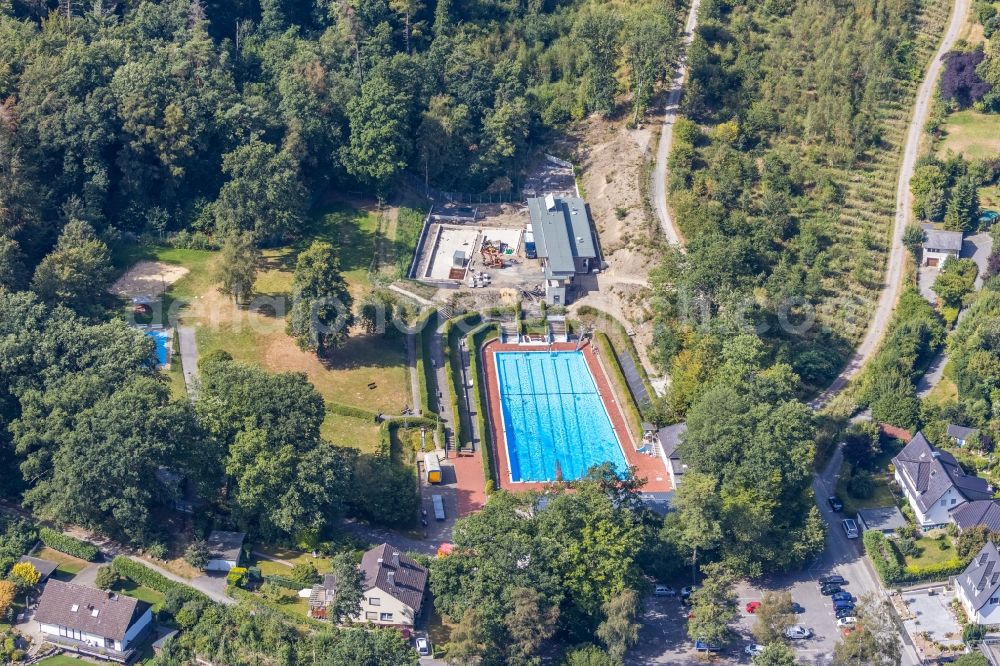 Aerial image Menden (Sauerland) - Swimming pool of the Leitmecke in Menden (Sauerland) in the state North Rhine-Westphalia