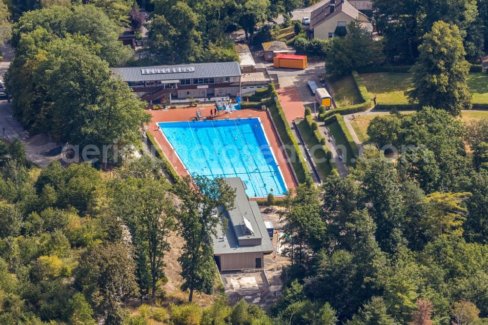 Aerial image Menden (Sauerland) - Swimming pool of the Leitmecke in Menden (Sauerland) in the state North Rhine-Westphalia