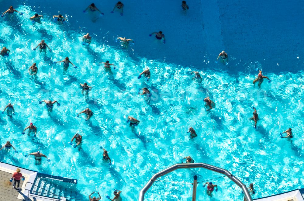 Hamm from the bird's eye view: Swimming pool of the Maximare Erlebnistherme Bad Hamm GmbH on street Juergen-Graef-Allee in Hamm at Ruhrgebiet in the state North Rhine-Westphalia, Germany