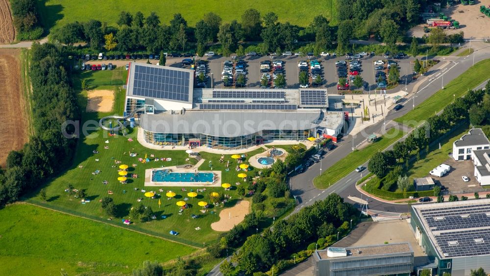 Erkrath from above - Swimming pool of the Nean dertalbad in Erkrath in the state North Rhine-Westphalia