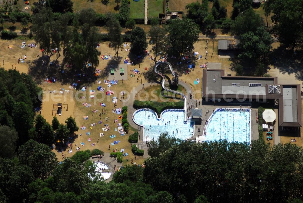 Aerial image Neuenhagen - Swimming pool of the Freibad Neuenhagen on Liebermannweg in Neuenhagen in the state Brandenburg, Germany