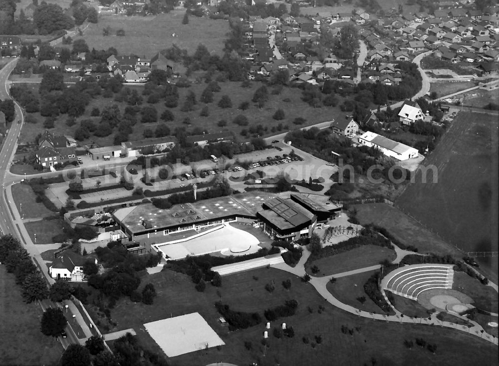 Xanten from above - Swimming pool of the Nibelungenbad in Xanten in the state North Rhine-Westphalia, Germany