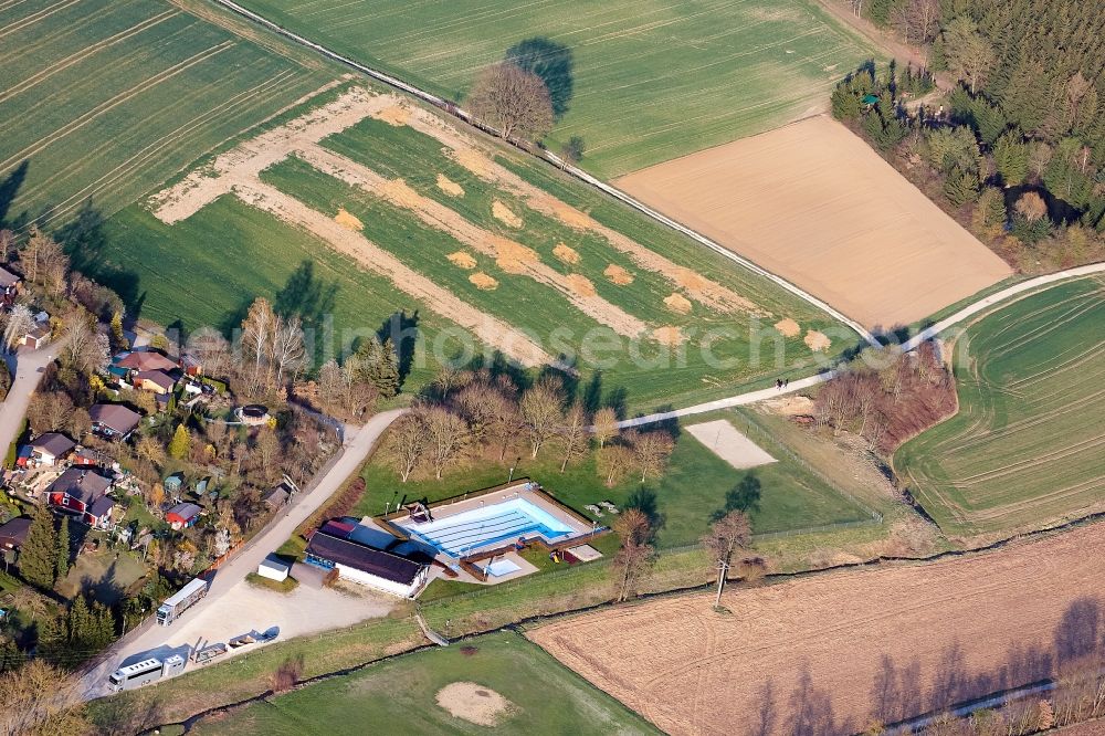 Aerial photograph Obersüßbach - Swimming pool of the in Obersuessbach in the state Bavaria, Germany