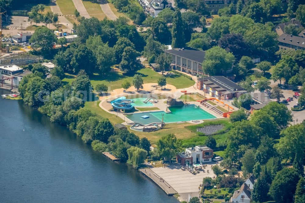 Aerial photograph Herdecke - Swimming pool of the on street Bleichstein in the district Westende in Herdecke at Ruhrgebiet in the state North Rhine-Westphalia, Germany