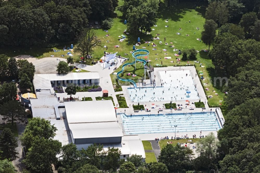 Bergisch Gladbach from the bird's eye view: Swimming pool of the Paffrath in Bergisch Gladbach in the state North Rhine-Westphalia, Germany