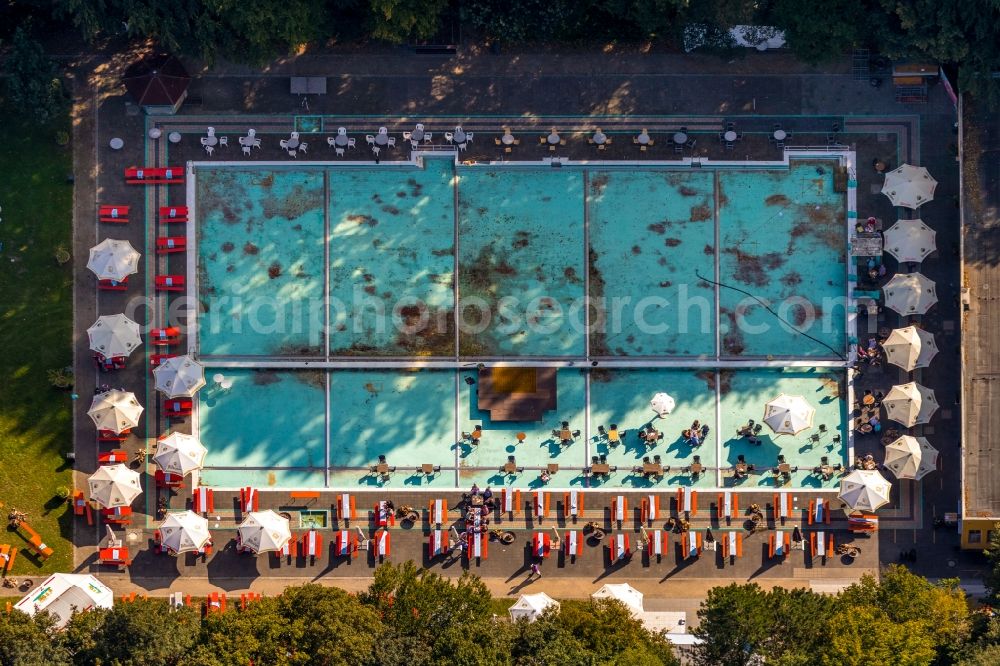 Aerial image Gütersloh - Swimming pool Am Parkbad in the district Spexard in Guetersloh in the state North Rhine-Westphalia, Germany