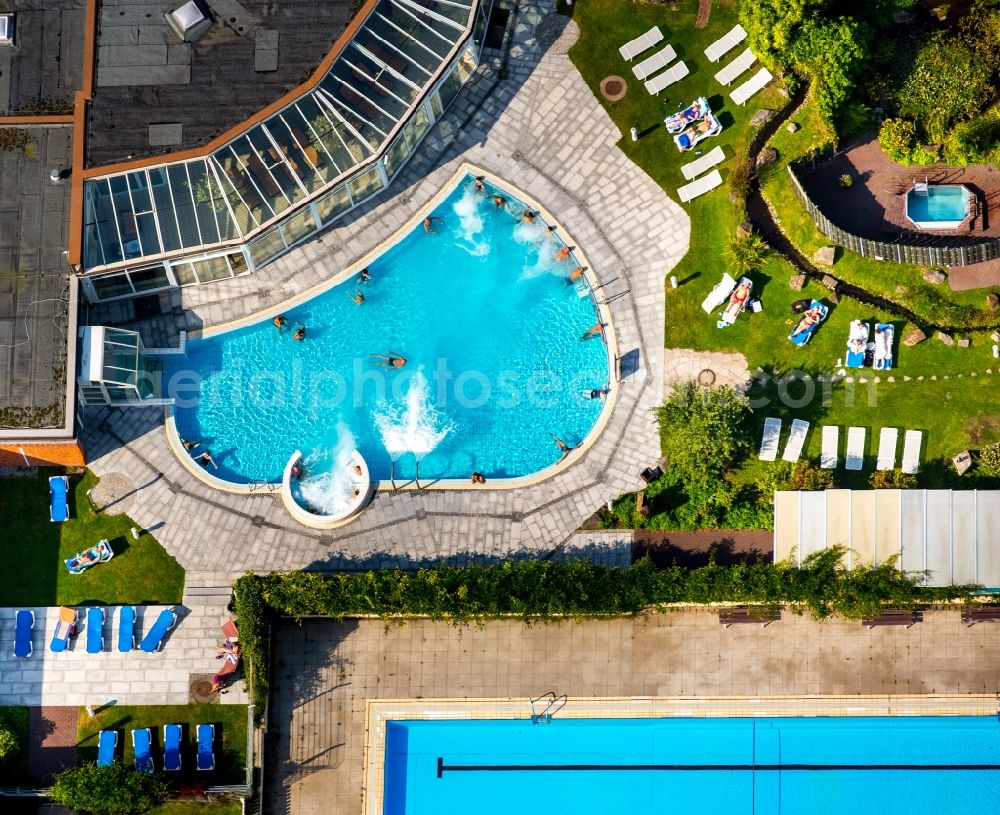 Gelsenkirchen from above - Swimming pool of the Revierpark Nienhausen in Gelsenkirchen in the state North Rhine-Westphalia