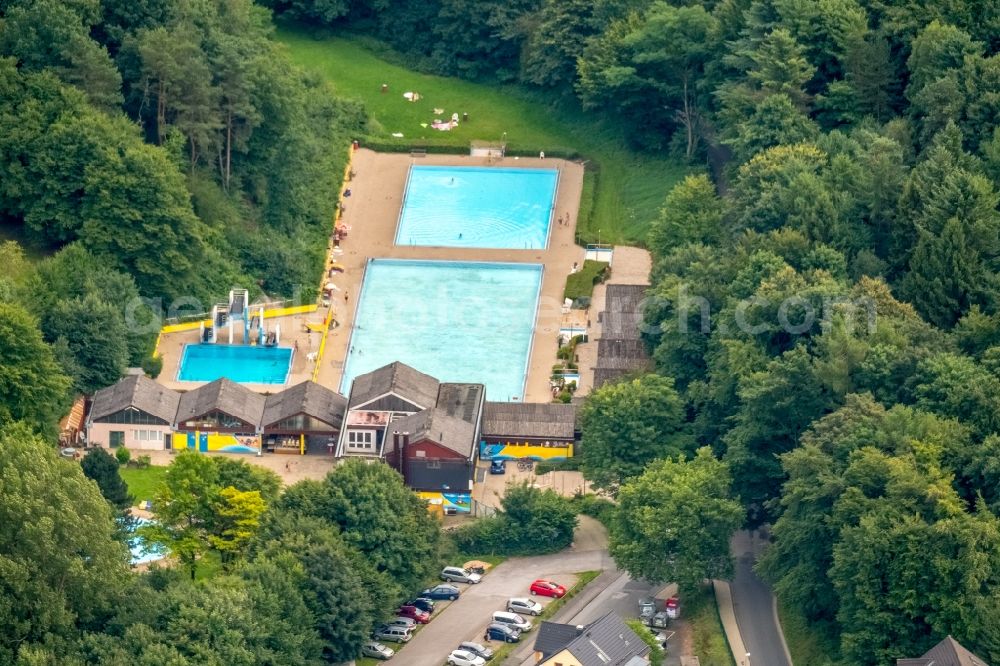 Aerial image Schwelm - Swimming pool of the Schwelmer Freibad (Schwelmebad) on Schwelmestrasse in Schwelm in the state North Rhine-Westphalia, Germany