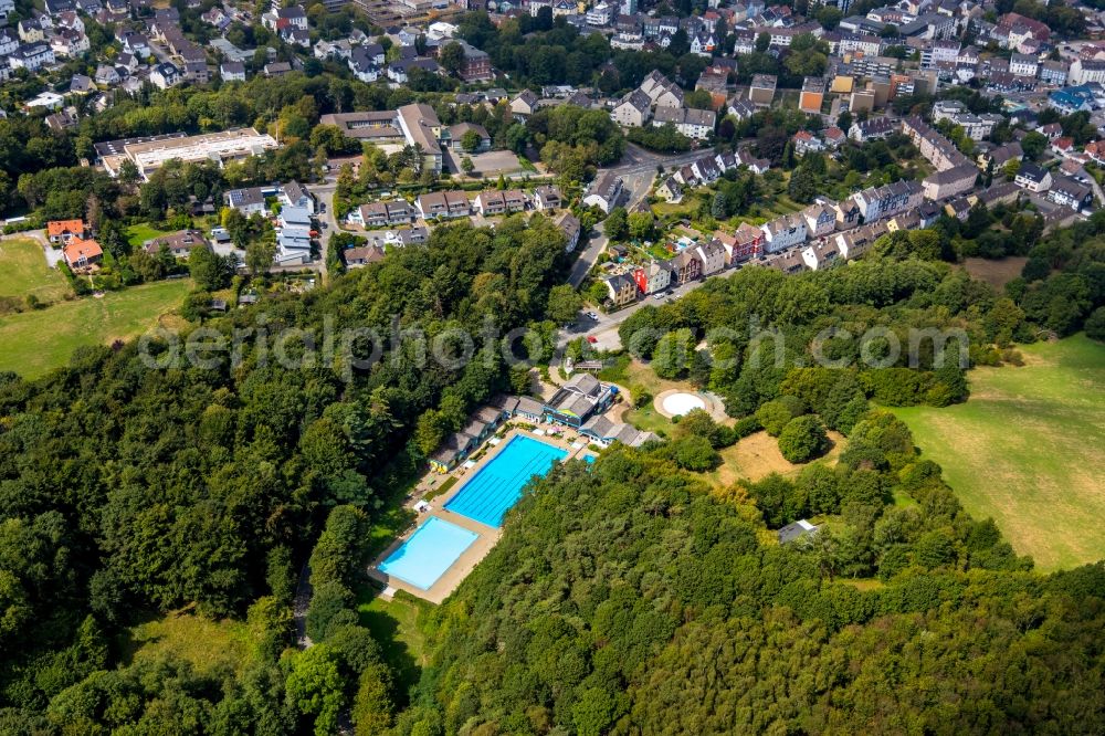 Aerial photograph Schwelm - Swimming pool of the Schwelmer Freibad (Schwelmebad) on Schwelmestrasse in Schwelm in the state North Rhine-Westphalia, Germany