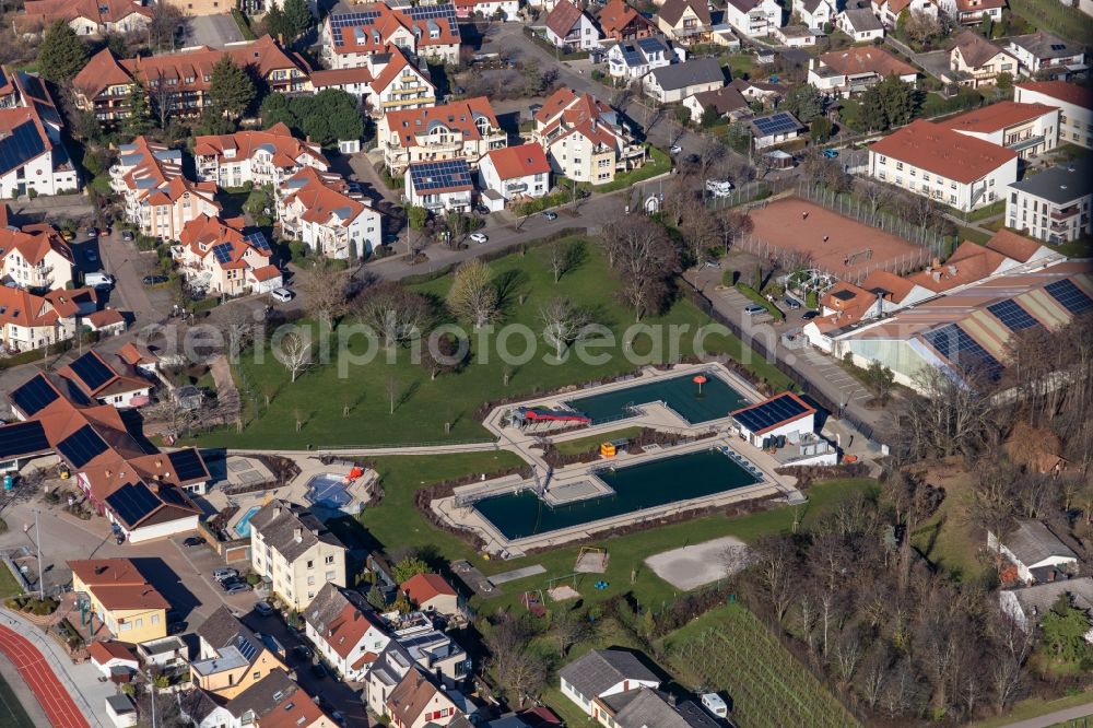 Maikammer from above - Swimming pool of the / Schwimmbad Kalmitbad in Maikammer in the state Rhineland-Palatinate, Germany