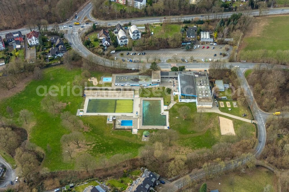 Aerial photograph Essen - Swimming pool of the Schwinmzentrum Kettwig Im Teelbruch in the district Werden in Essen in the state North Rhine-Westphalia, Germany