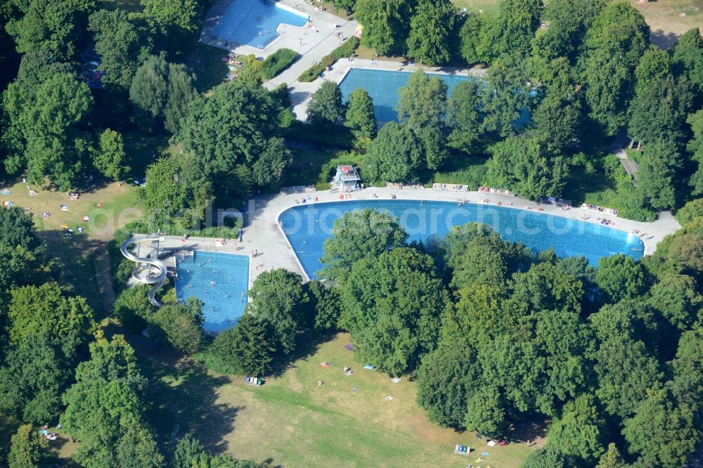 München from above - Swimming pool of the Ungererbad in Munich in the state of Bavaria